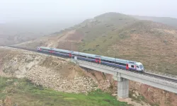 Siirt’e 34 kilometrelik yeni demiryolu... Bölgesel kalkınmaya demiryolu hamlesi