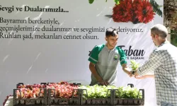 Bursa İnegöl Belediyesi mezarlıklarda 9 bin çiçek dağıttı