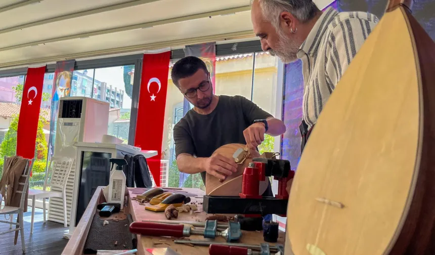 Bornova’da Çalgı Yapım Çalıştayı büyük ilgi gördü