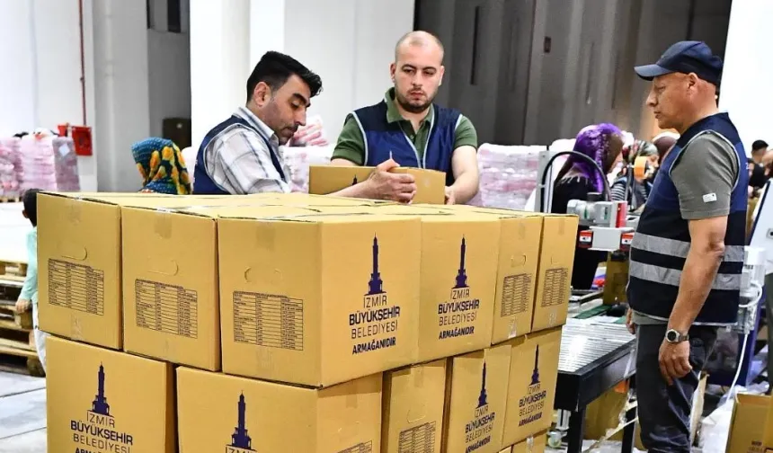 İzmir Büyükşehir’den bayramlık gıda kolisi desteği