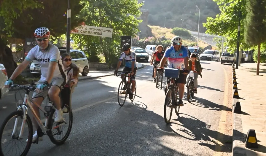 Manisa’da pedallar çevre için çevrildi