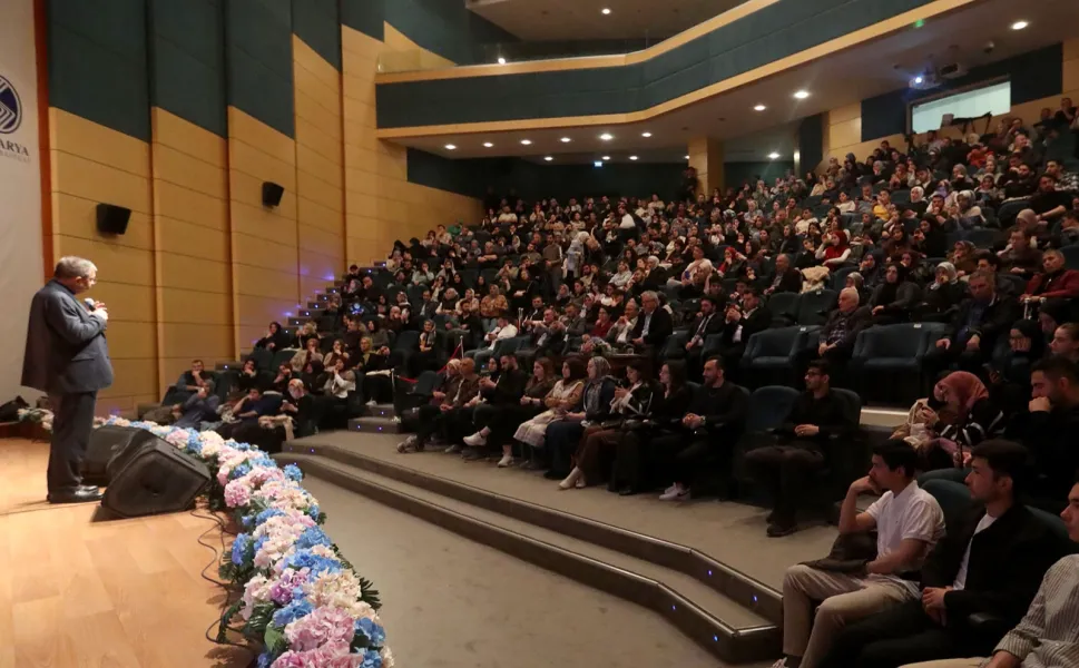 Sakaryalı sanat dostları Hayati İnanç’la buluştu