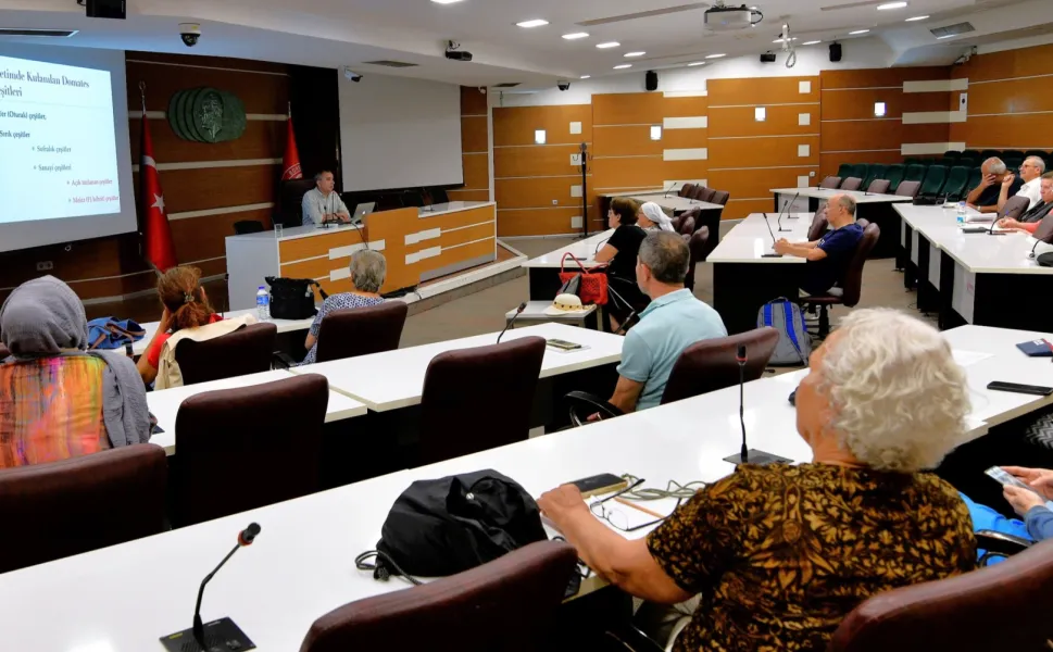 Sebzeciliğin temelleri bilimsel yöntemlerle anlatıldı